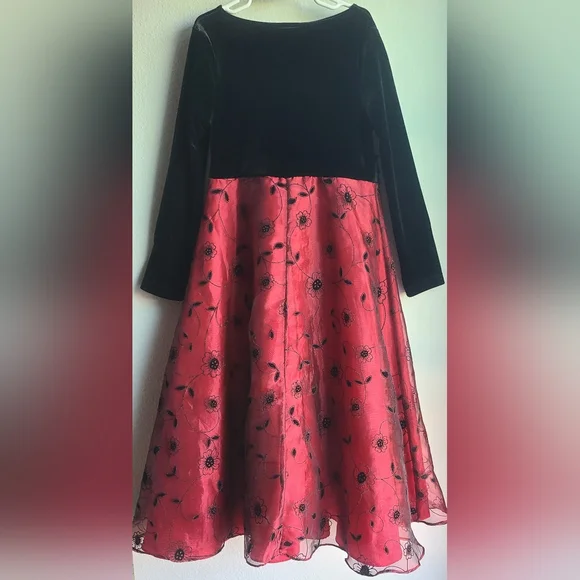 Rare, Too! - Girl's Black and Red Fancy Dress, Sz 8 - Picture 4 of 4
